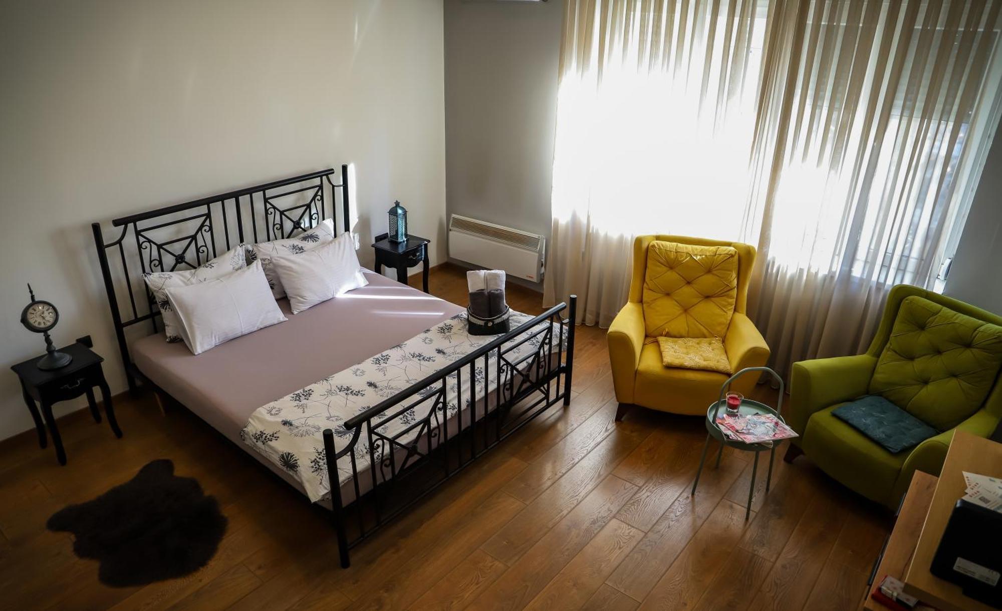 Rezervisi Slobodno, U Centru Smo Apartment Novi Sad Bagian luar foto