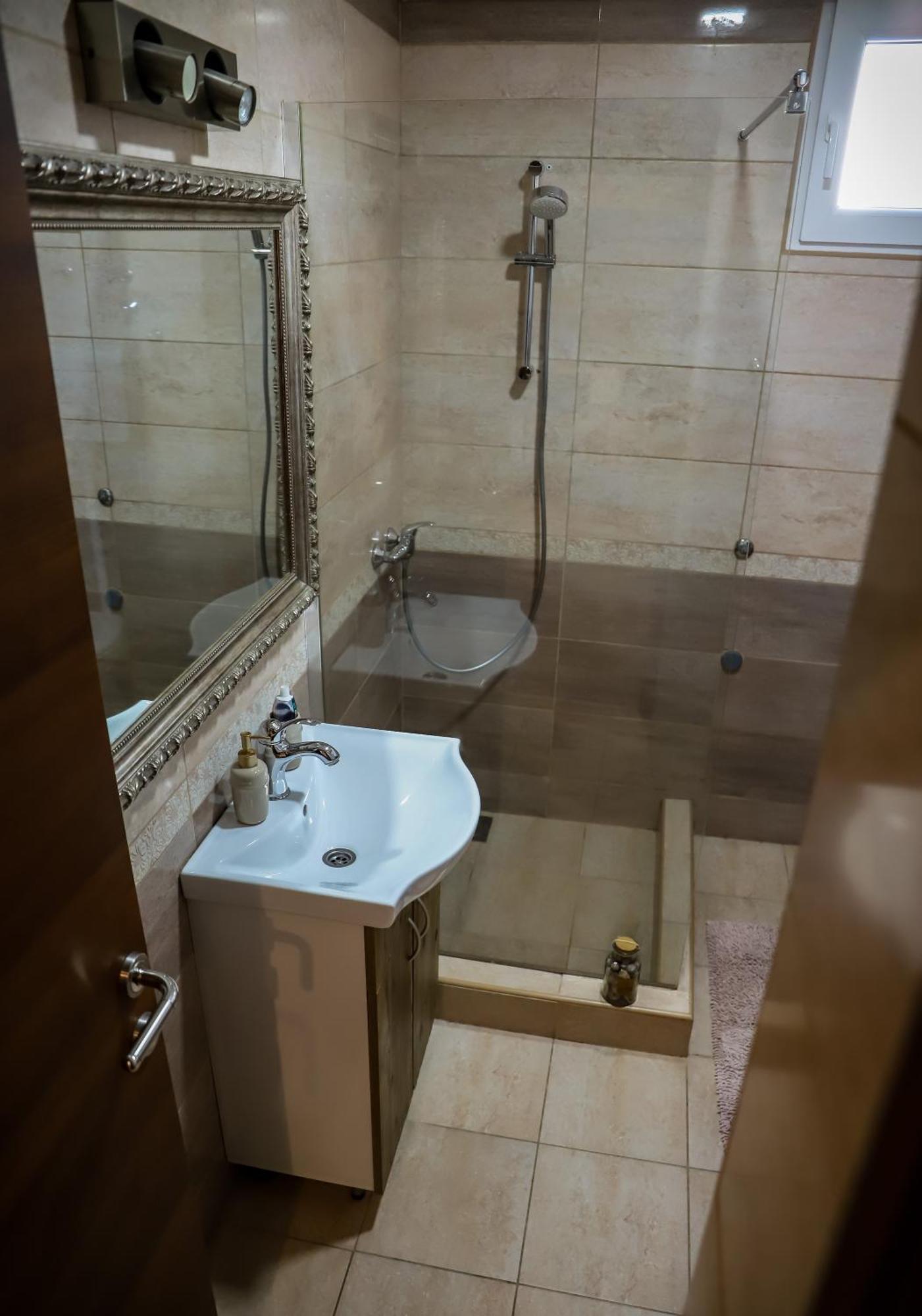 Rezervisi Slobodno, U Centru Smo Apartment Novi Sad Bagian luar foto